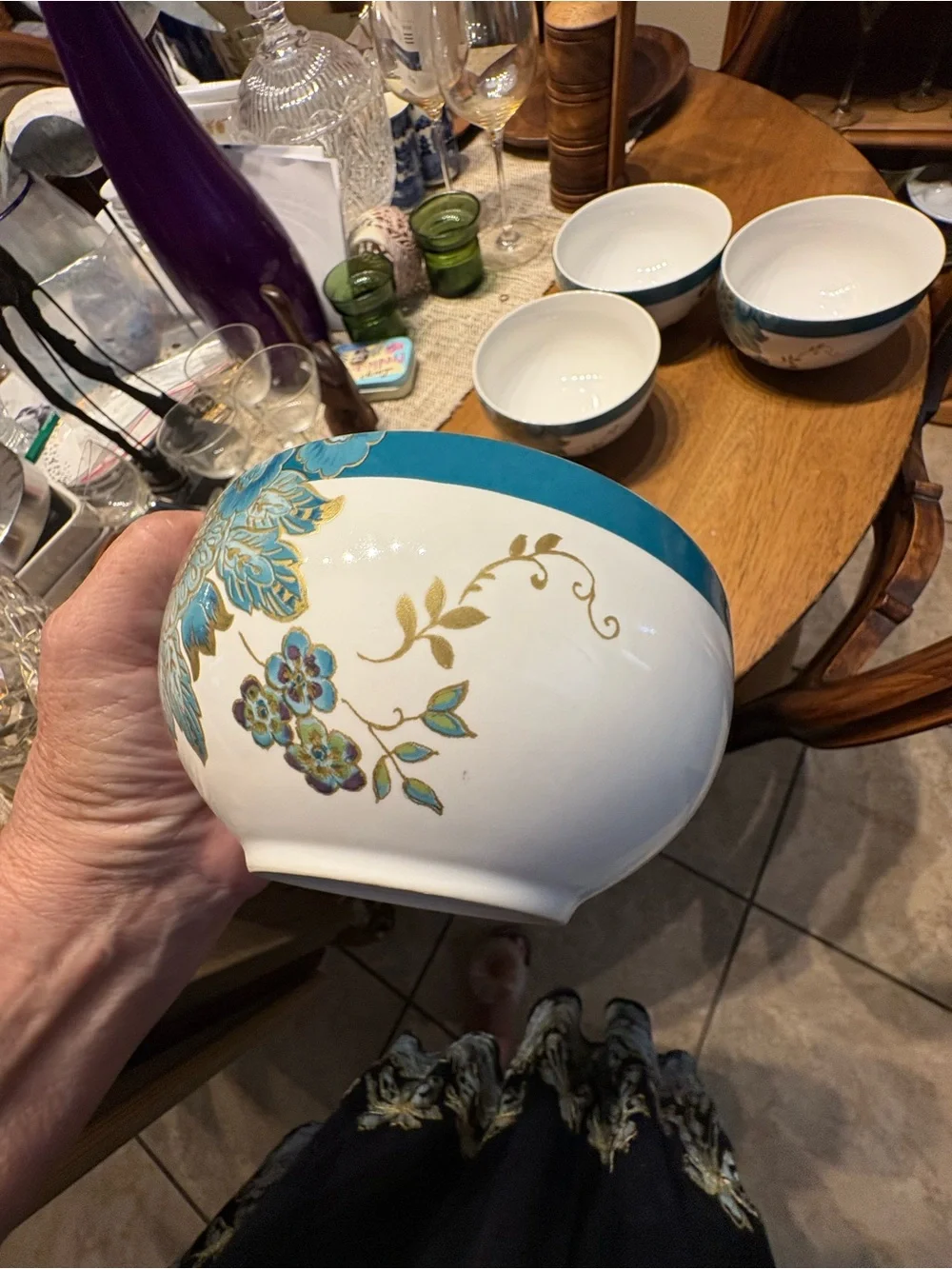 222 fifth Eliza teal porcelain bowls. Like new. Set of 4. 5,5” floral